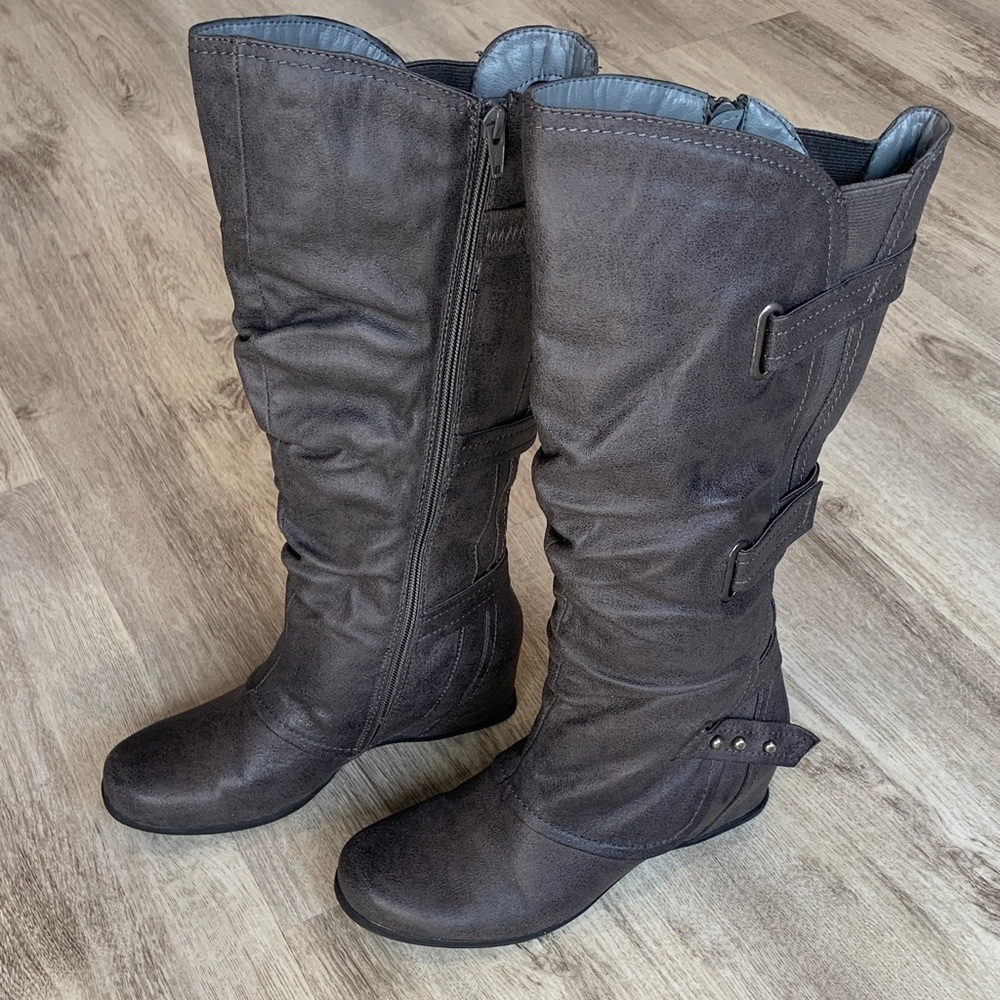 BareTraps Dark Gray knee high Quibella boots size 7